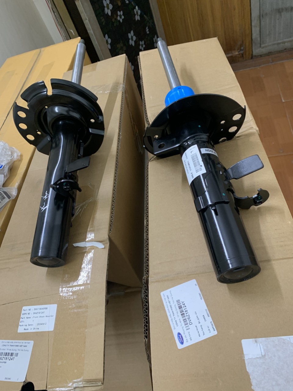 Giảm sóc trước bên lái Ford Focus 2015 16 17 18 19 DV6Z18124Y