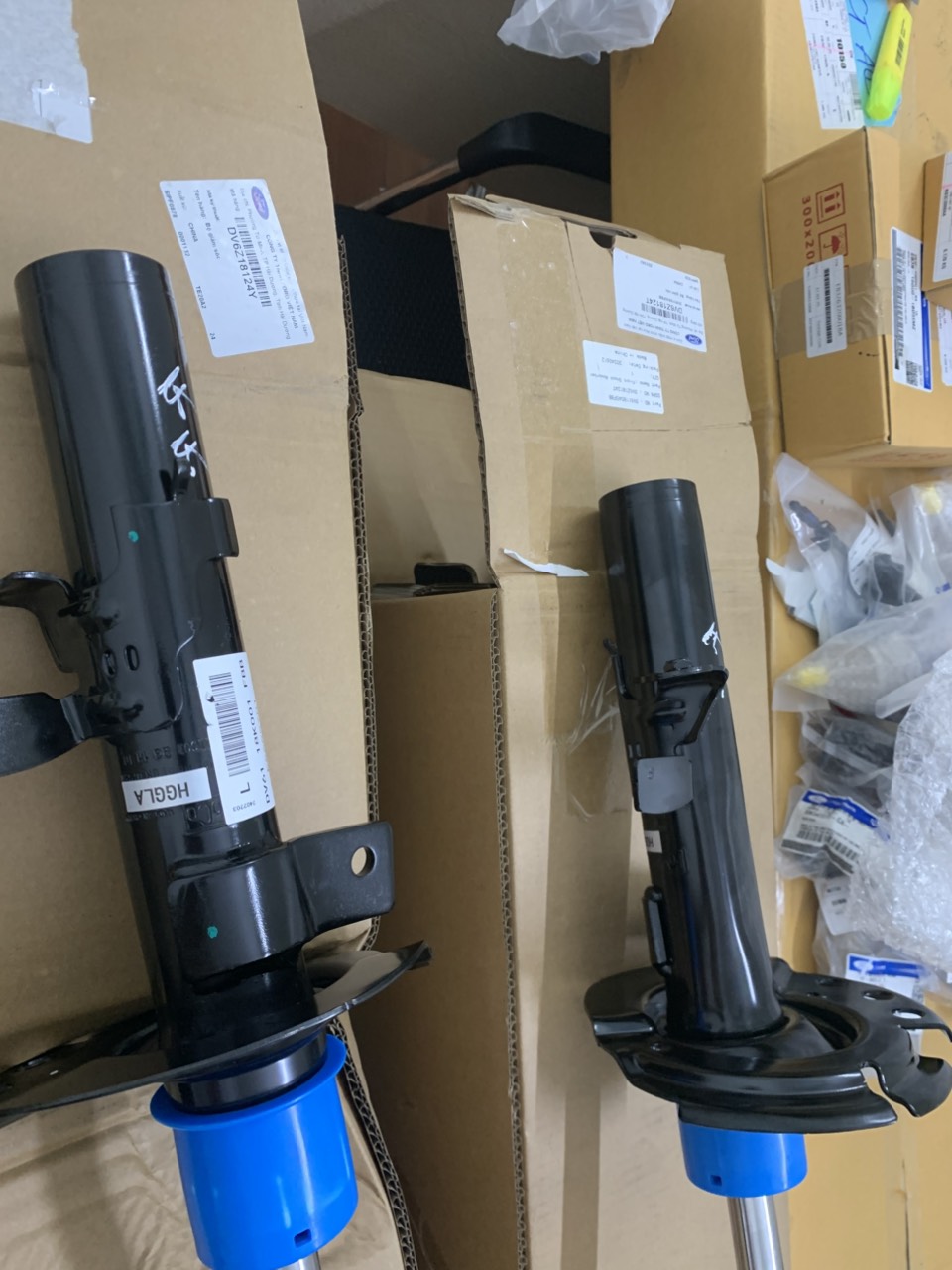 Giảm sóc trước bên lái Ford Focus 2015 16 17 18 19 DV6Z18124Y