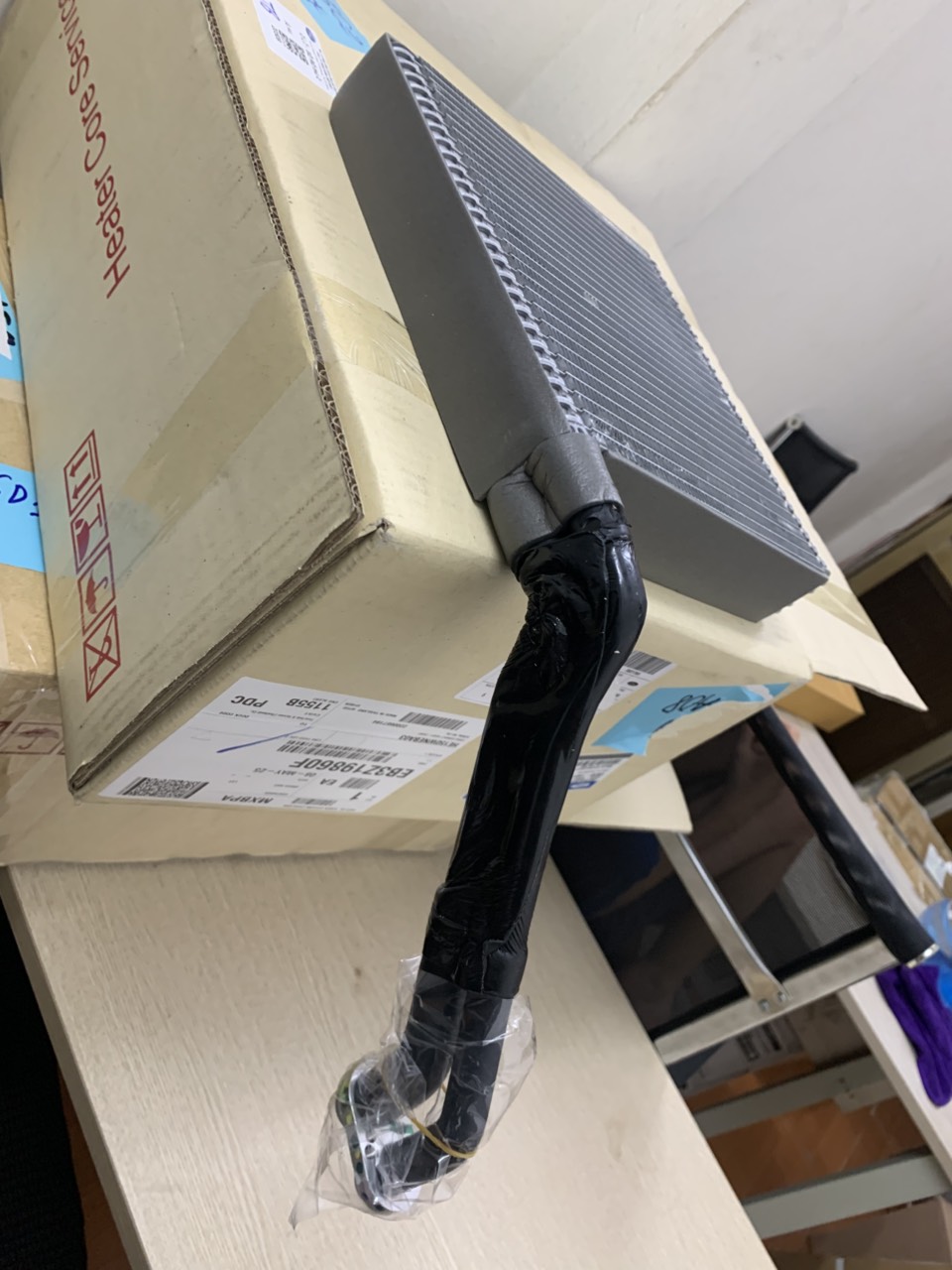 Giàn lạnh điều hoà Ford Ranger 2023 24 25 MB3Z19860B