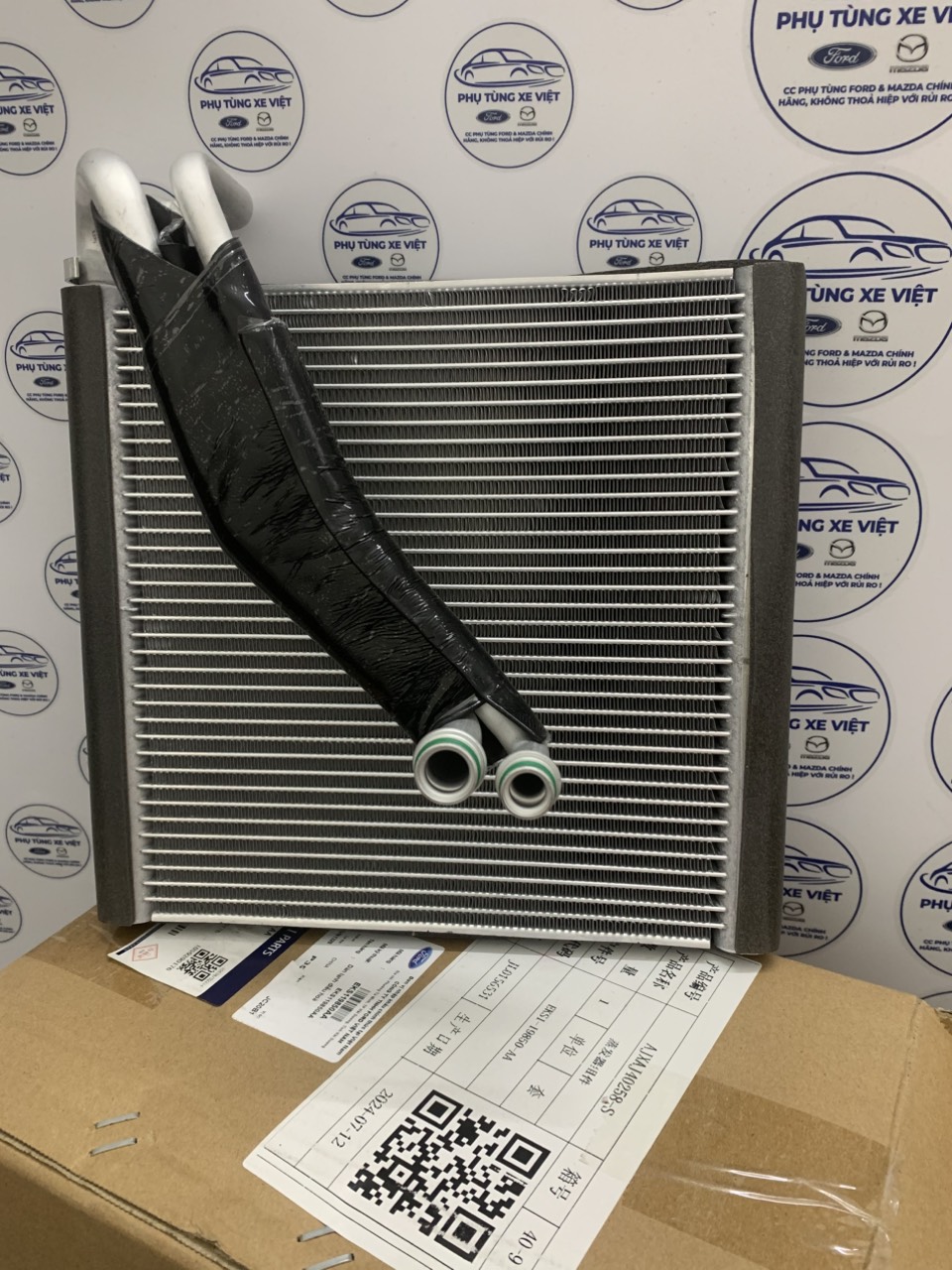 Giàn lạnh điều hoà Ford Territory EKS119850AA EKS1-19850-AA