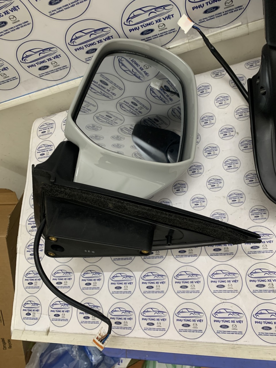 Gương bên lái Ford Escape 2001 02 03 04 3.0 V6 3ET13X69180B