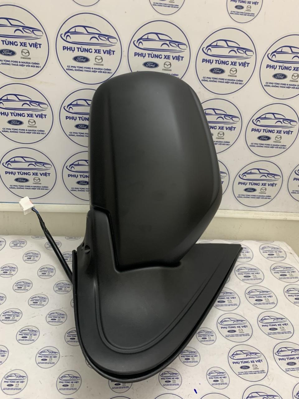 Gương chiếu hậu Escape 3.0 2001 02 03 04 05 3ET13X69120BA