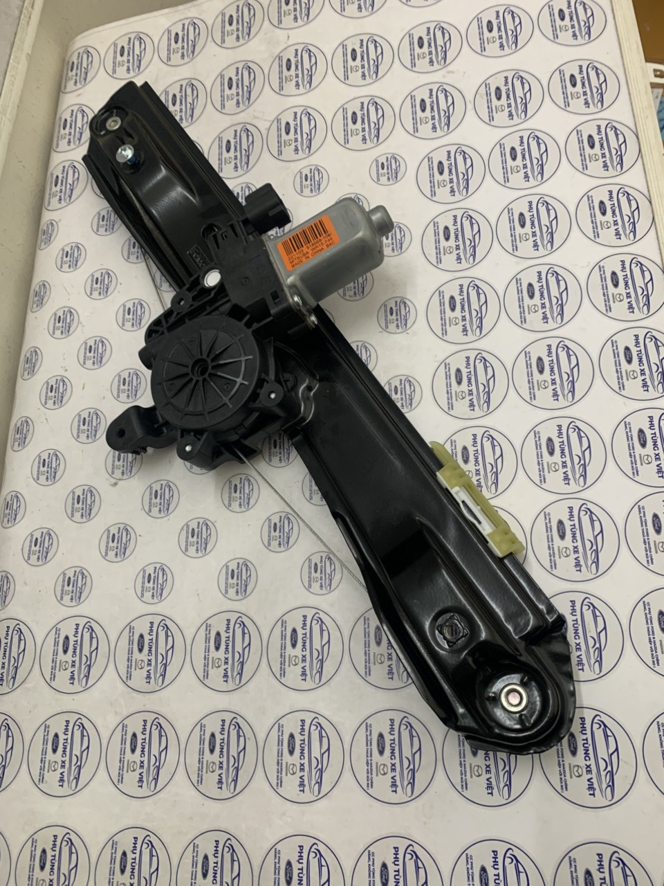 Mô tơ lên kính Mazda BT 2013 đến 2020 sau phụ UC9N72560E D