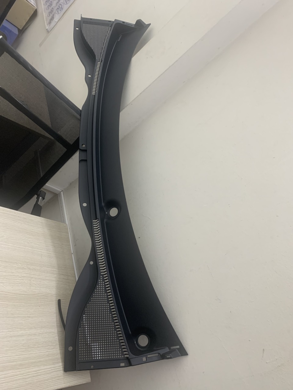 Ốp chân kính, chắn rác chân kính Ford Territory KS1V01914AD C