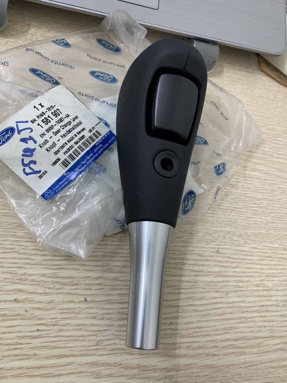 Tay nắm cần số tự động Ford Focus 2009 10 11 12 8M5Z7213E