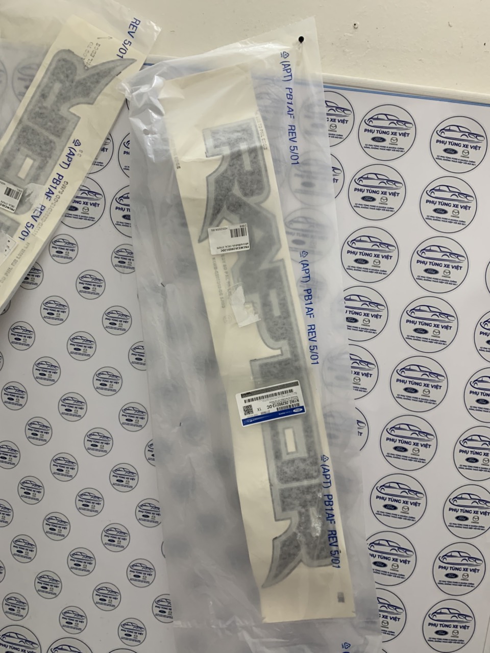 Tem hông Ford Raptor 2022 23 24 25 N1WZ26290D13DC D12DC