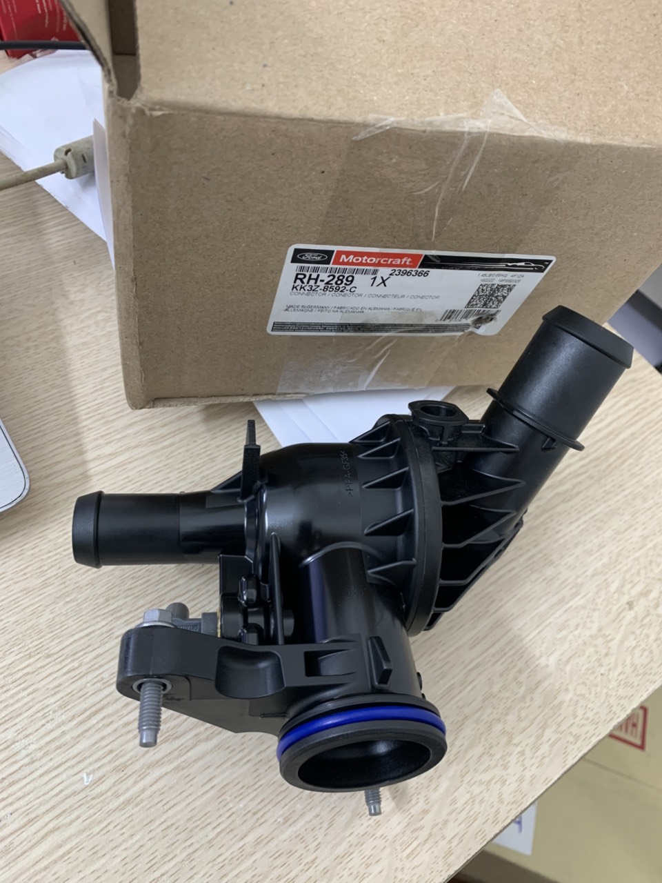 Van hằng nhiệt Ford Everest 2.0 2018 19 20 21 22 JB3Q9K478AA