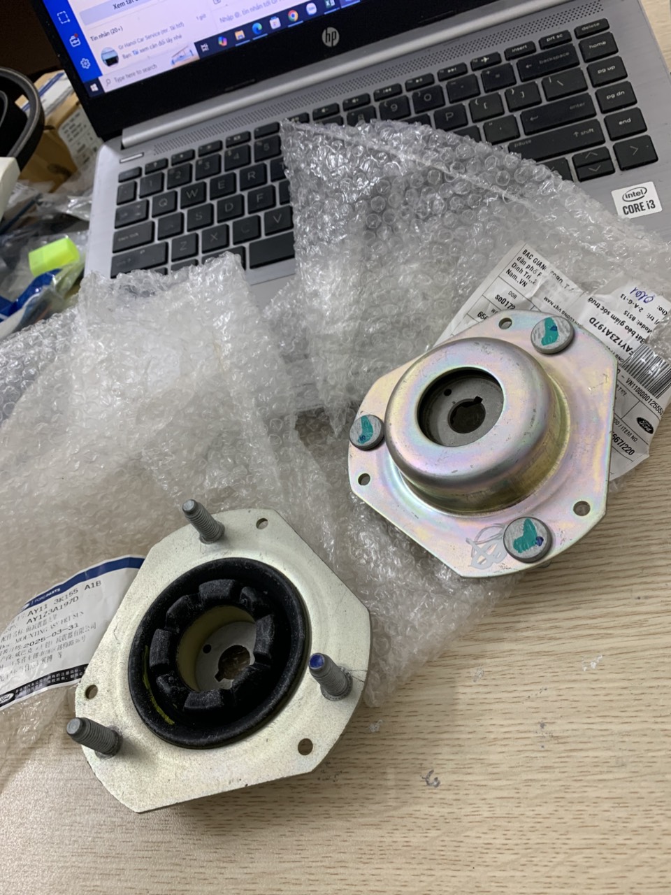 Bát bèo giảm sóc trước Ford Fiesta DA1T34380 8V5Z3A197B