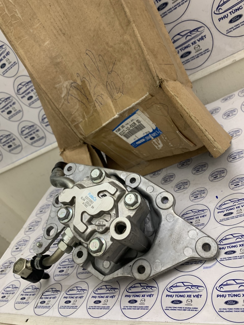 Bơm trợ lực lái Ford Escape 3.0 V6 6L843D639BA 6L84-3D639-BA