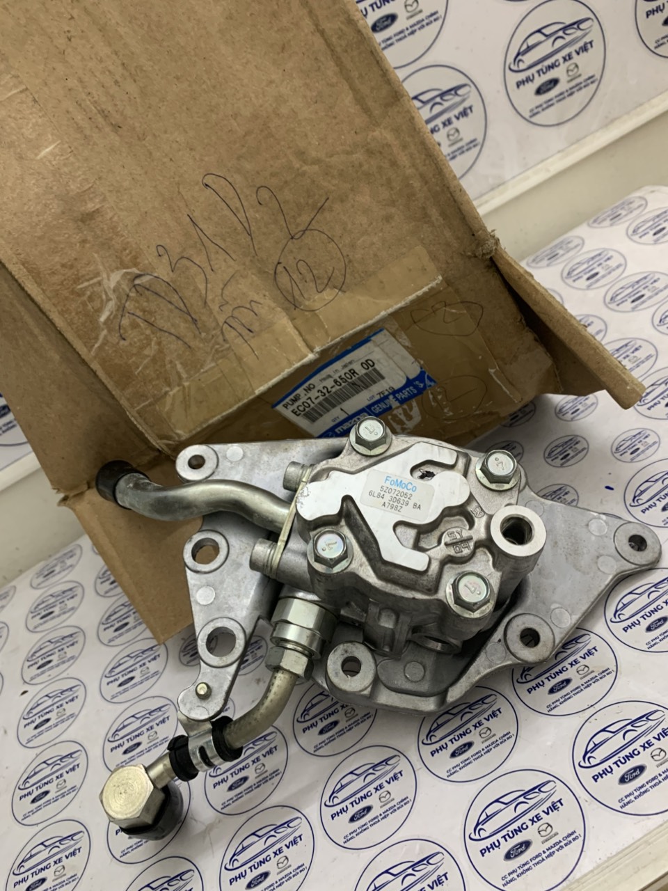 Bơm trợ lực lái Ford Escape 3.0 V6 6L843D639BA 6L84-3D639-BA