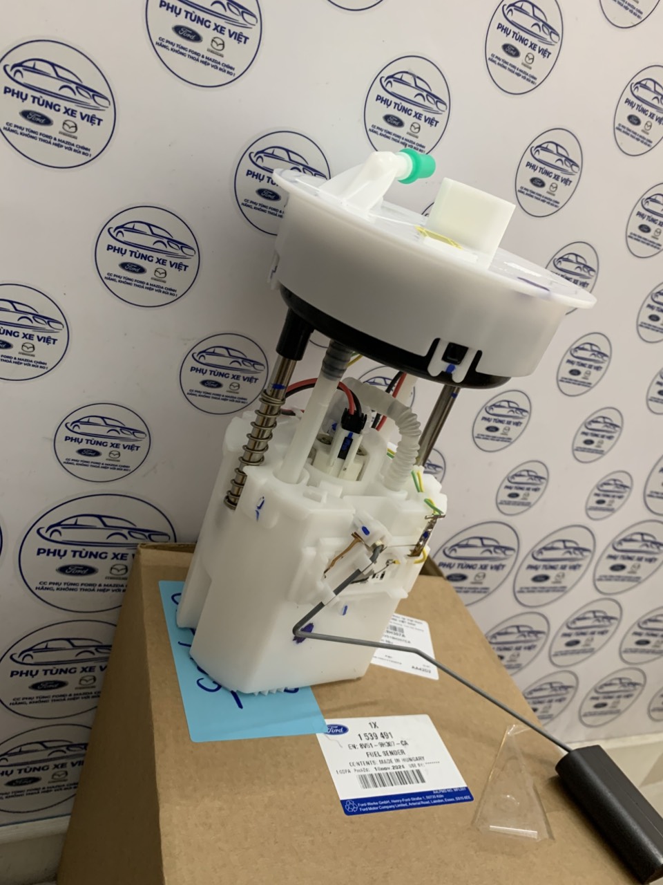Bơm xăng Ford Fiesta 2011 12 13 14 15 16 17 8V5Z9H307A
