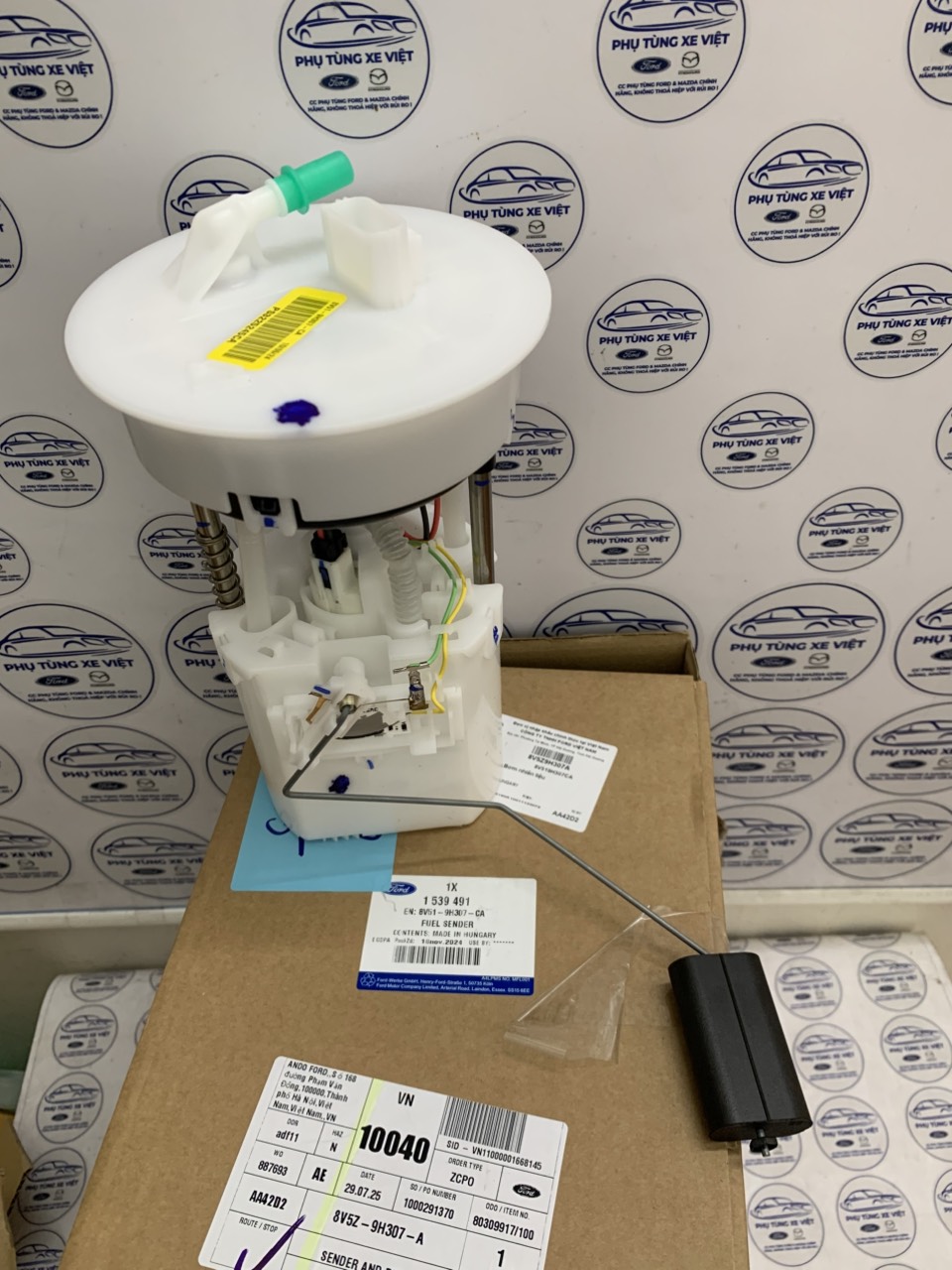 Bơm xăng Ford Fiesta 2011 12 13 14 15 16 17 8V5Z9H307A