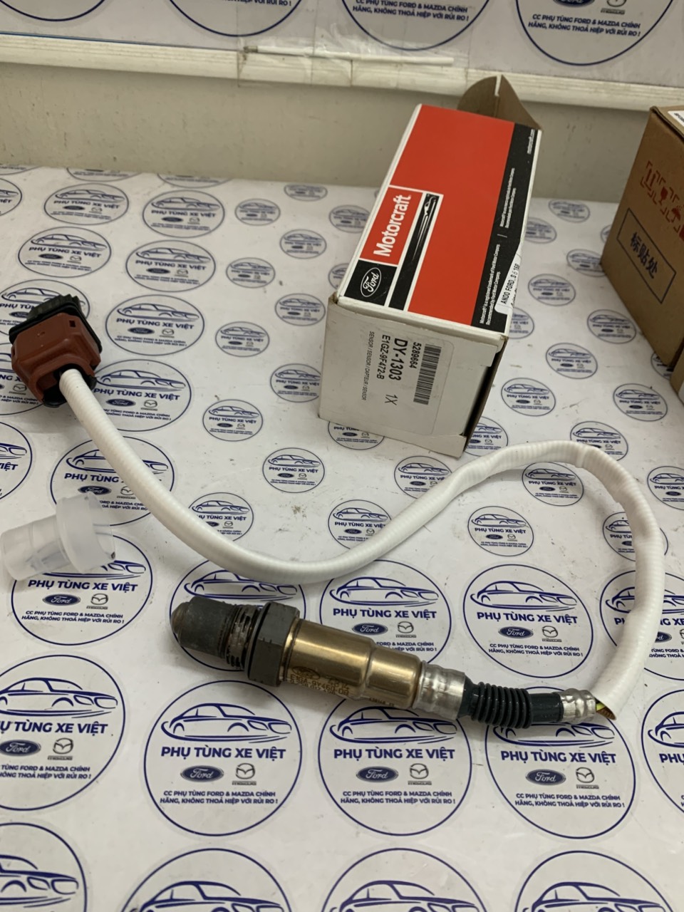 Cảm biến ô xy Ford F150 Lincoln E1GA9Y460DB E1GA-9Y460-DB