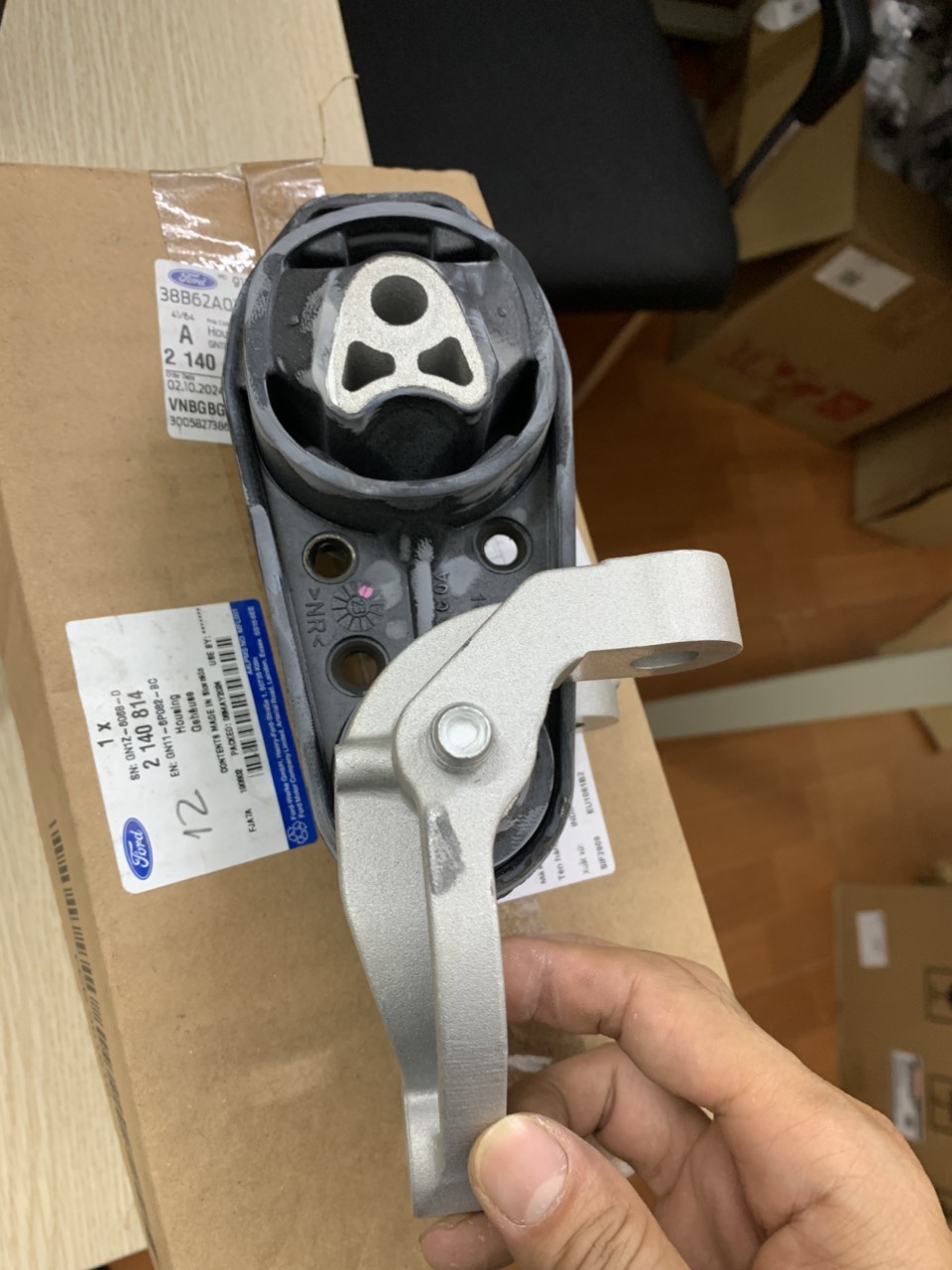 Chân số dưới Ford EcoSport 1.0 GN1Z6068D GN116P082BC B A