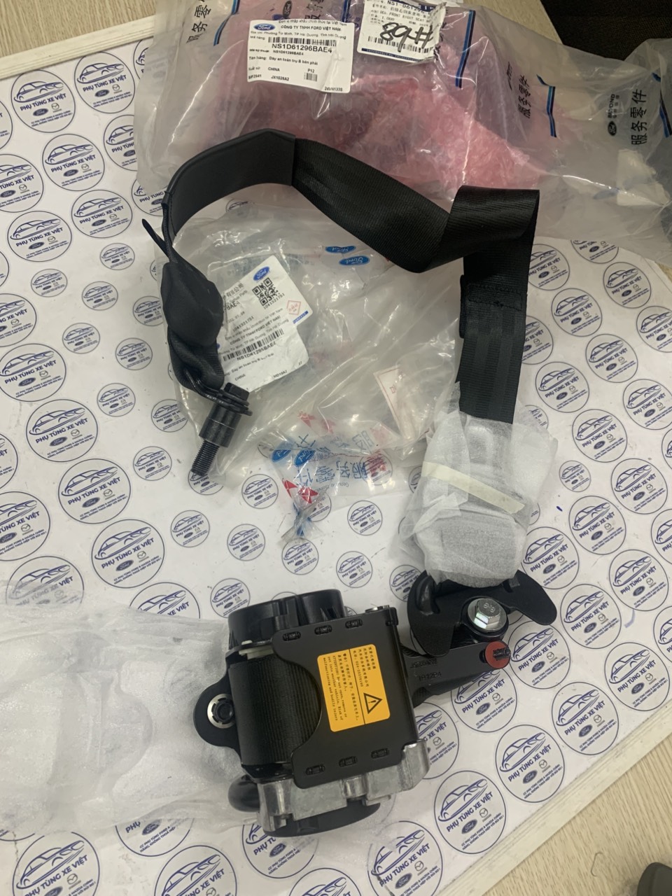 Dây đai an toàn trước lái Ford Territory NS1D61295DAE4 BAE4