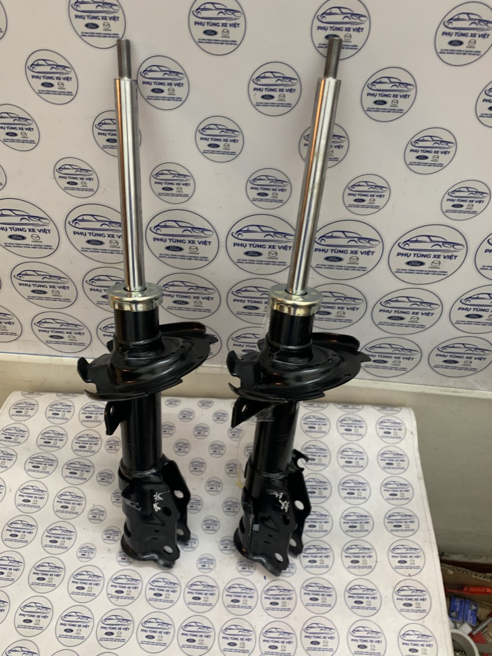 Giảm sóc trước Ford Fiesta 2011 12 13 14 15 16 17 AV5Z18124T P