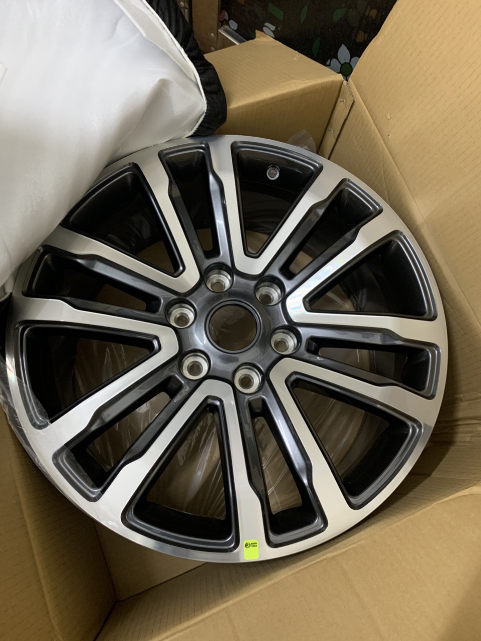 Lazang bánh trước, sau Ford Everest 2018 19 20 21 JB3Z1007E