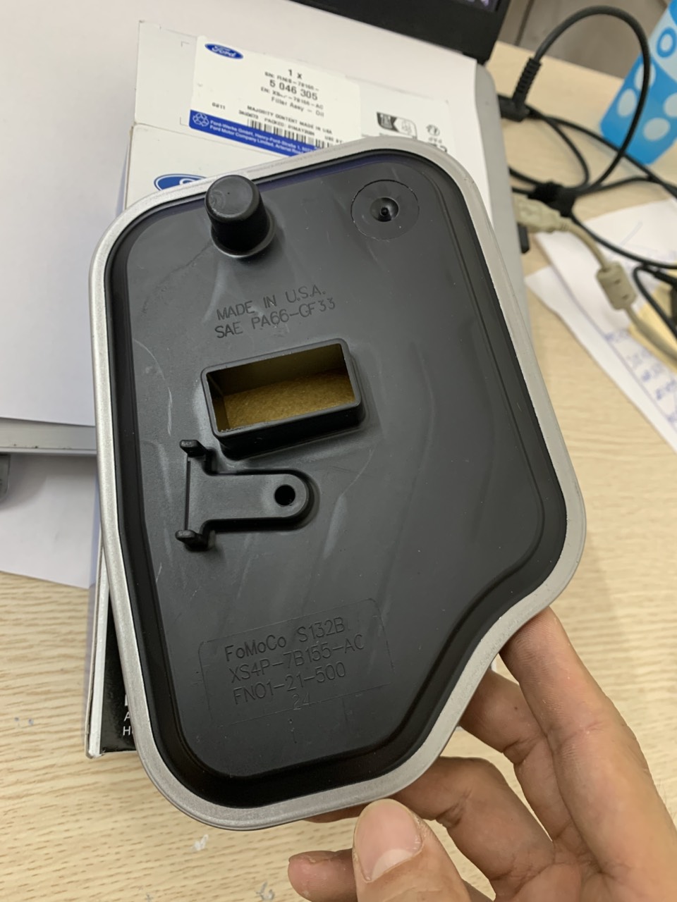 Lọc dầu số tự động Ford Focus 2008 09 10 11 12 XS4P7B155AC