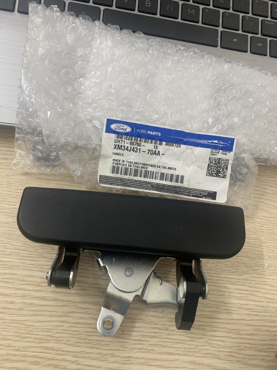 Tay mở cửa thùng sau Ford Ranger 2001 2 3 4 5 6 UH7165750