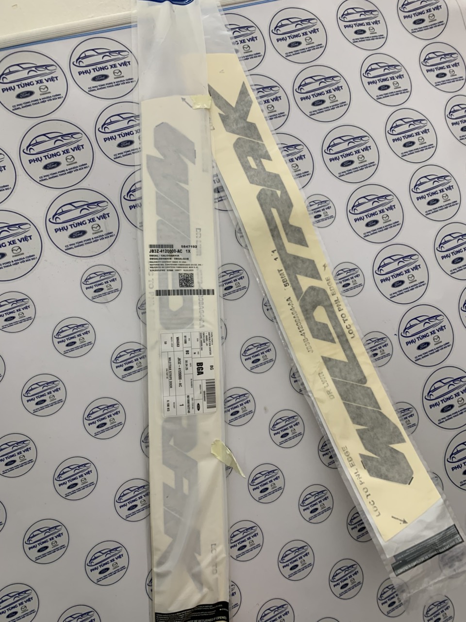 Tem Wildtrak sườn xe Ranger 2018 19 20 21 JB3Z4120000AC AB