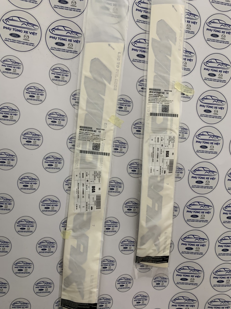 Tem Wildtrak sườn xe Ranger 2018 19 20 21 JB3Z4120000AC AB