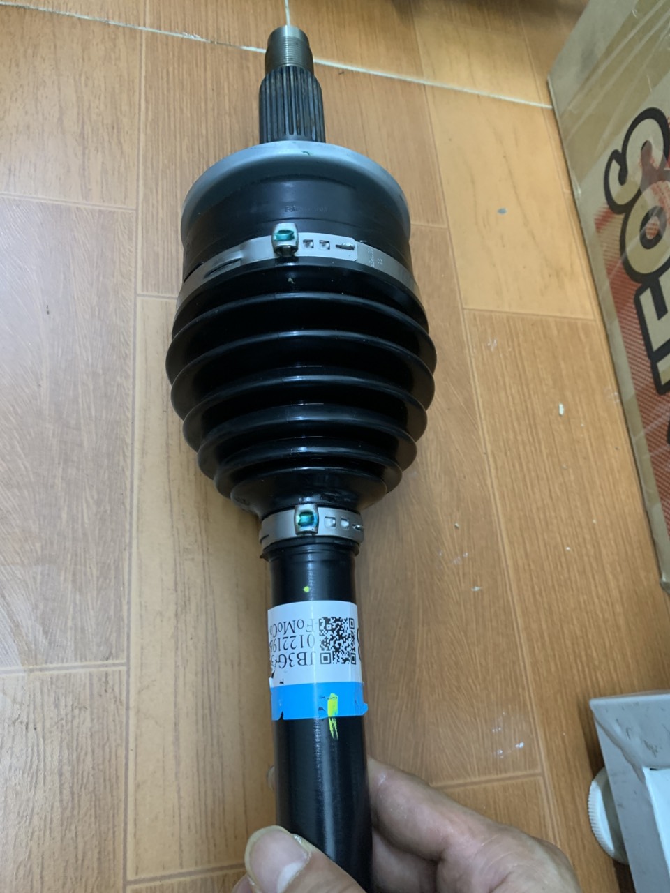 Trục láp trước trái Ford Ranger 3.2 JB3Z3A427B JB3G3A428BC