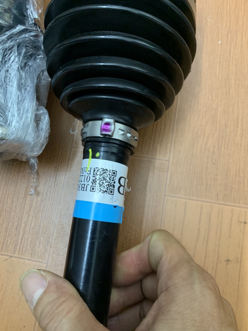 Trục láp trước trái Ford Ranger 3.2 JB3Z3A427B JB3G3A428BC