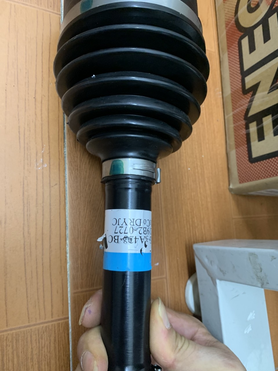 Trục láp trước trái Ford Ranger 3.2 JB3Z3A427B JB3G3A428BC