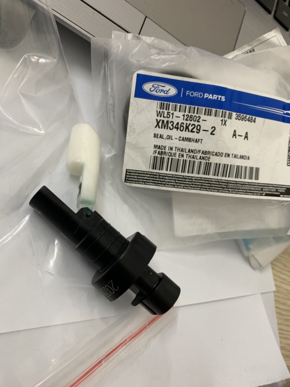 Cảm biến nước rửa kính Ranger 2015 16 17 18 19 AB3Z17B649A