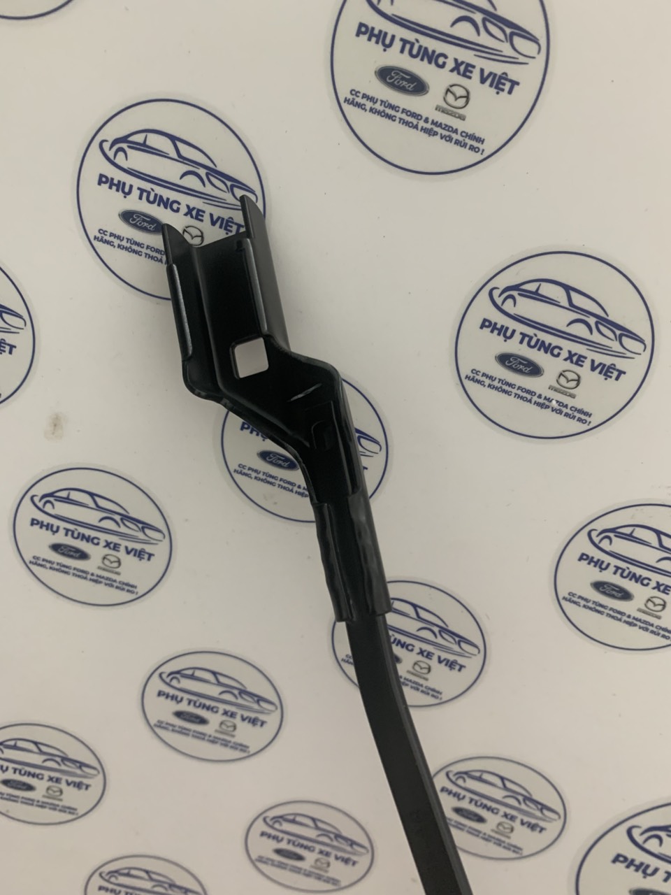 Cần gạt mưa Ford Ranger 2015 16 17 18 19 20 21 EB3Z17526G F