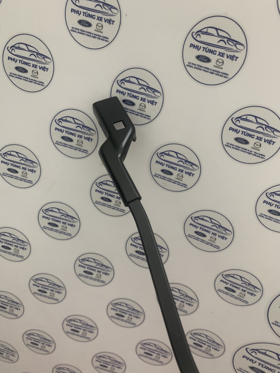 Cần gạt mưa Ford Ranger 2015 16 17 18 19 20 21 EB3Z17526G F