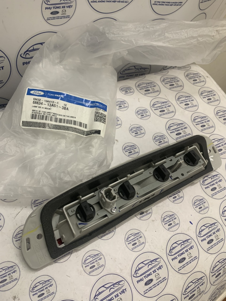 Đèn phanh gắn ca bin Ford Ranger 6M3Z13A613A EB3Z13A613A
