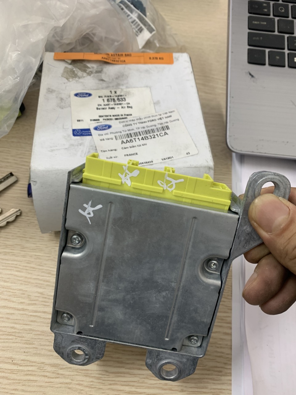 Hộp điều khiển túi khí Ford Fiesta AA6Z14B321C AA6T14B321CA