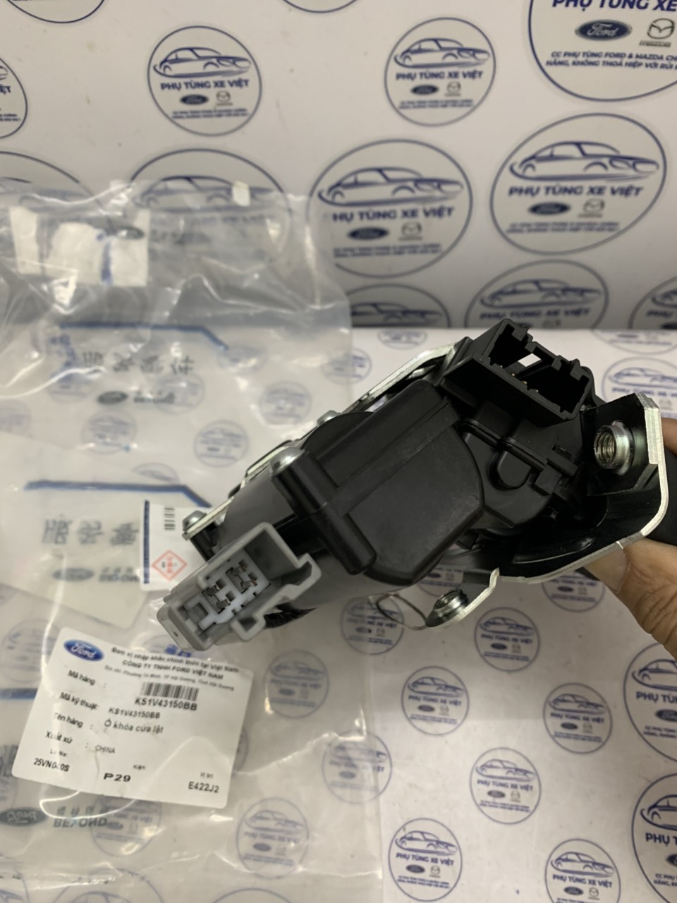 Khoá cốp sau Ford Territory, khoá cửa hậu Territory KS1V43150BB