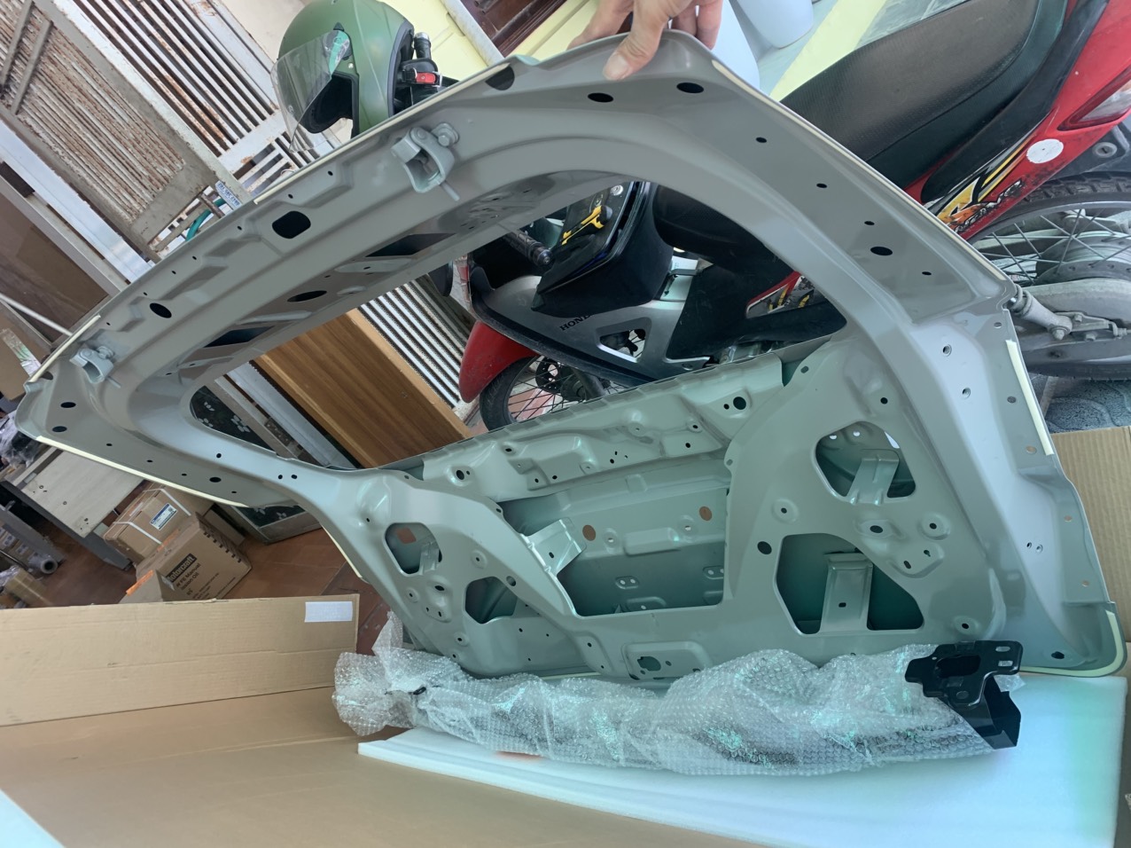 Nắp cốp sau Cánh cửa hậu Ford Territory PNS1 40202 AA78 BA78