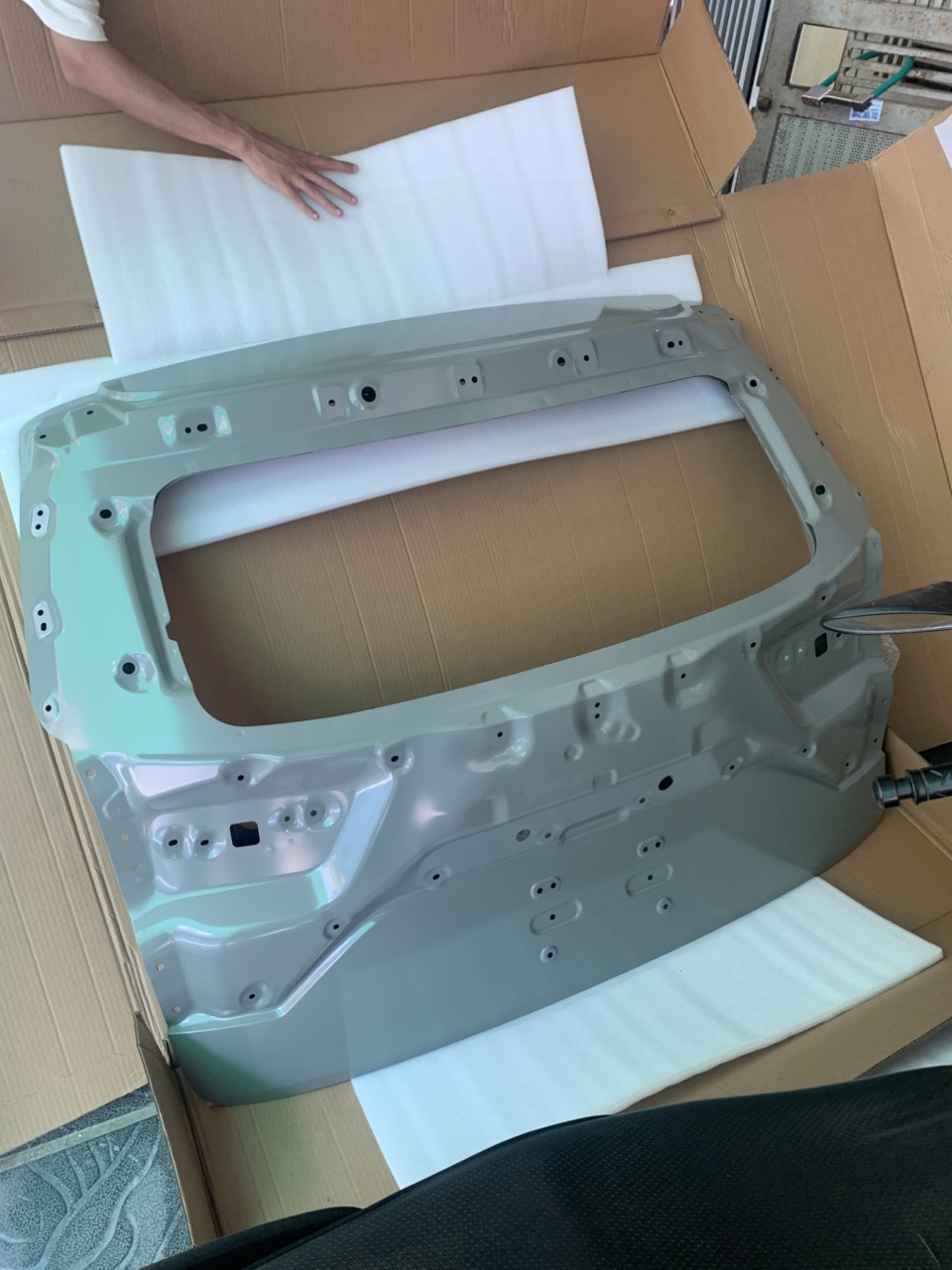 Nắp cốp sau Cánh cửa hậu Ford Territory PNS1 40202 AA78 BA78