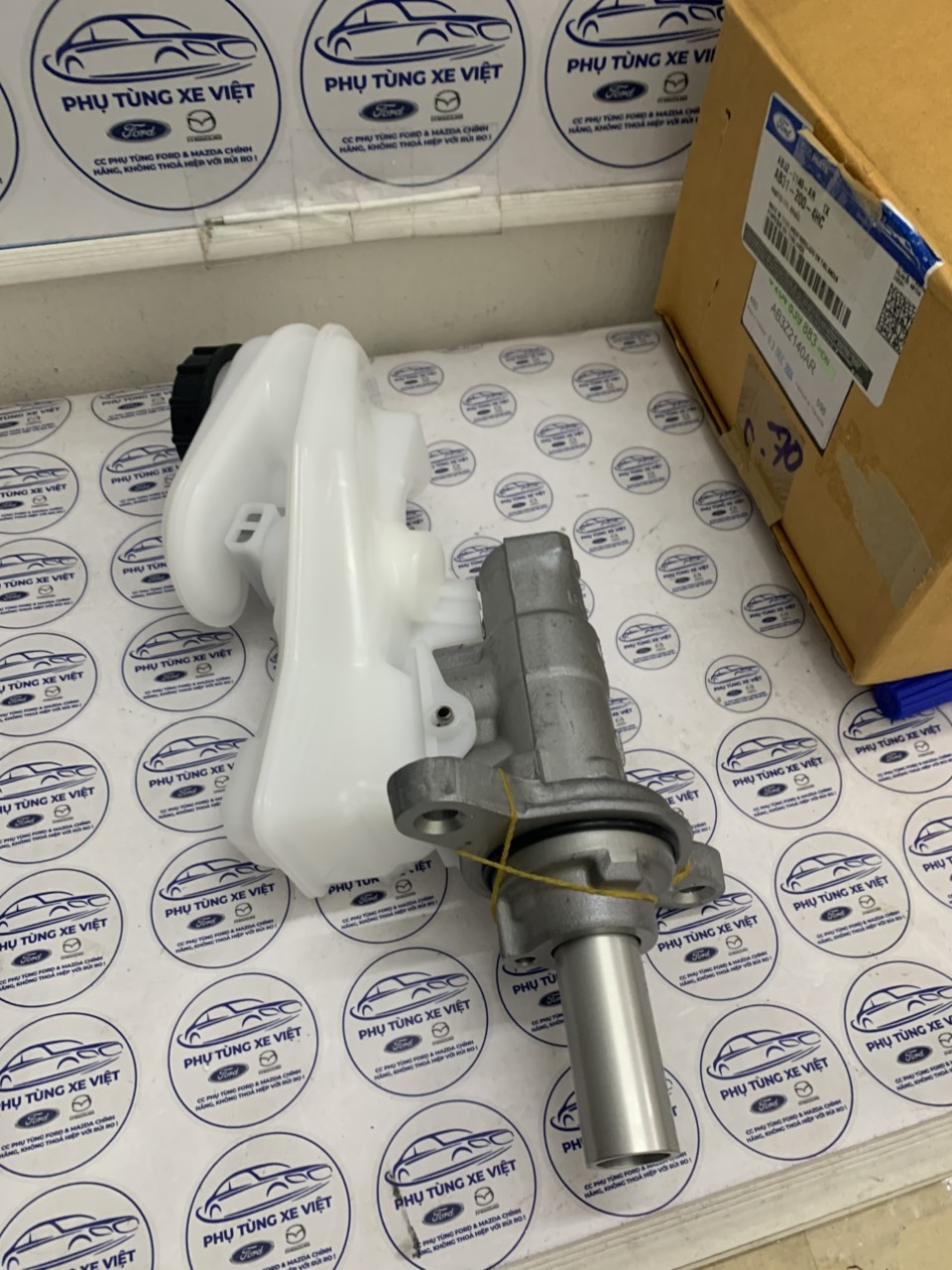 Tổng phanh Ford Ranger 2015 16 17 AB3Z2140AR AB312004HC