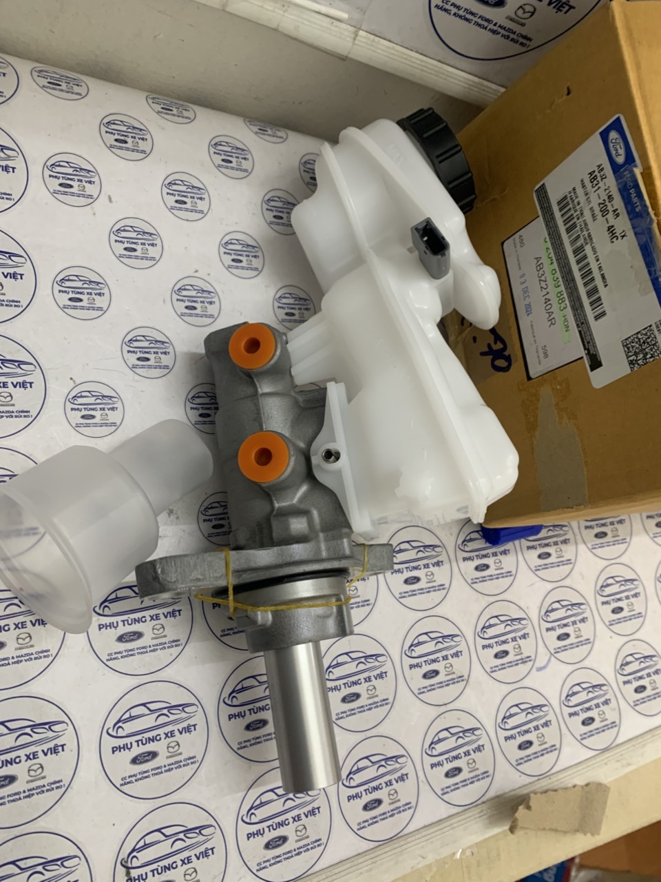 Tổng phanh Ford Ranger 2015 16 17 AB3Z2140AR AB312004HC