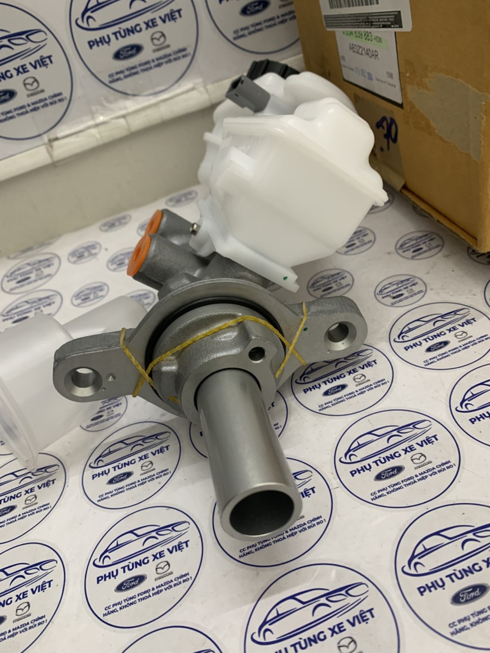 Tổng phanh Ford Ranger 2015 16 17 AB3Z2140AR AB312004HC