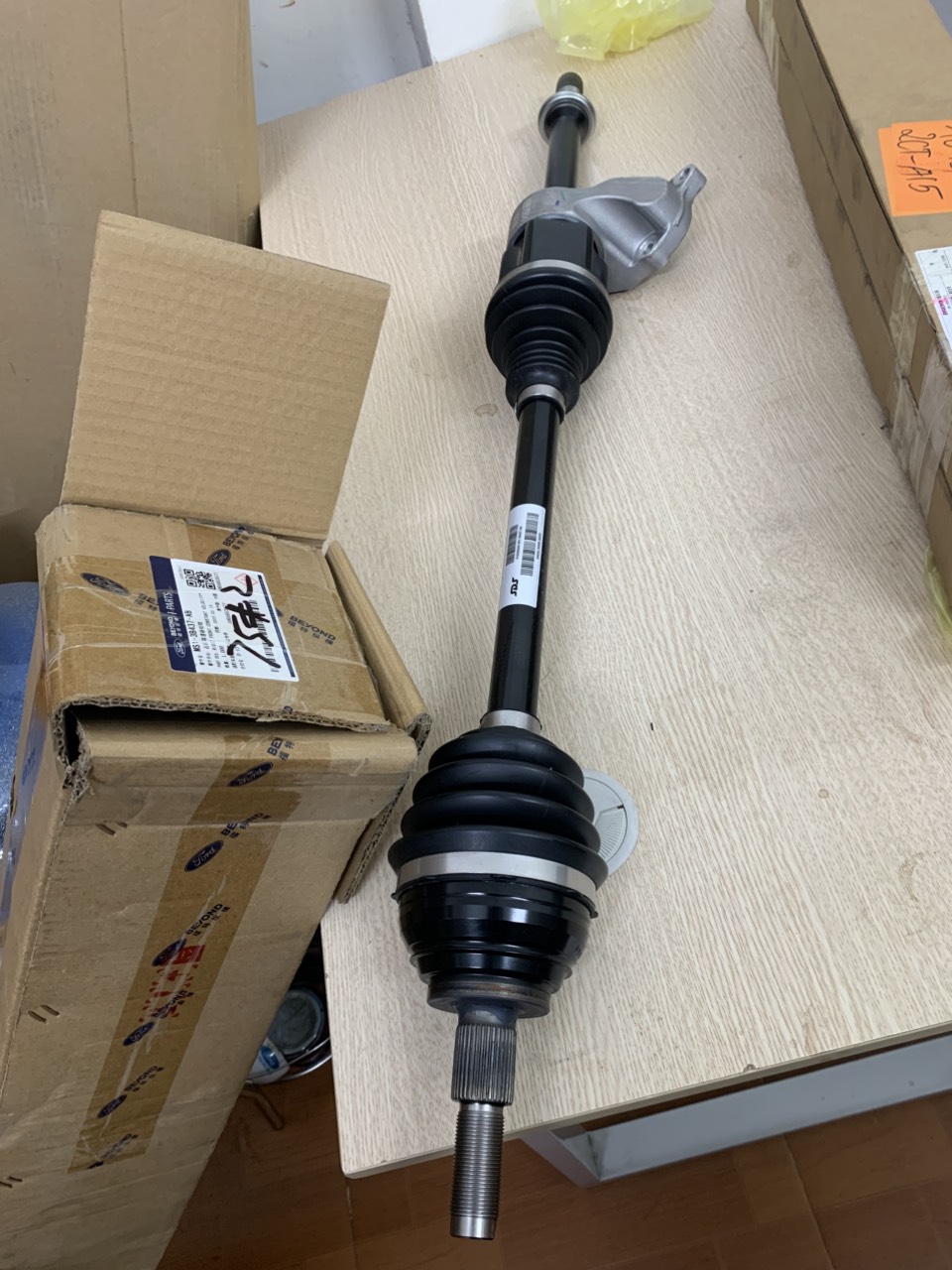 Trục láp trước lái Ford Territory MS13B437AB MS1-3B437-AB