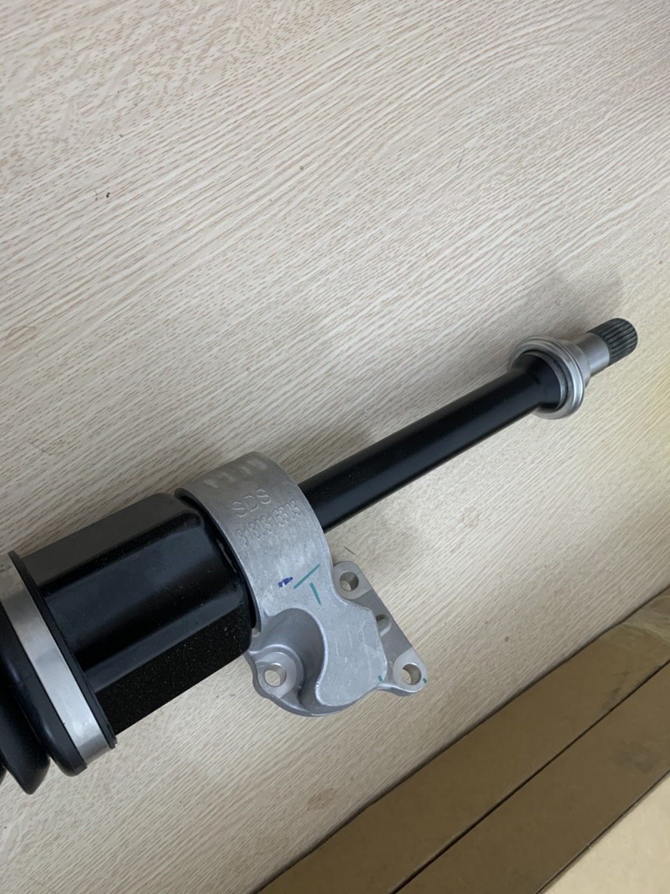 Trục láp trước lái Ford Territory MS13B437AB MS1-3B437-AB