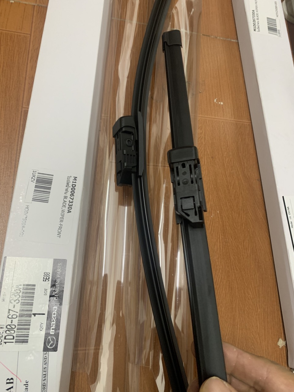 Chổi gạt mưa Ranger 3.2 2015 – 2021 1D0167330A 1D0067330A