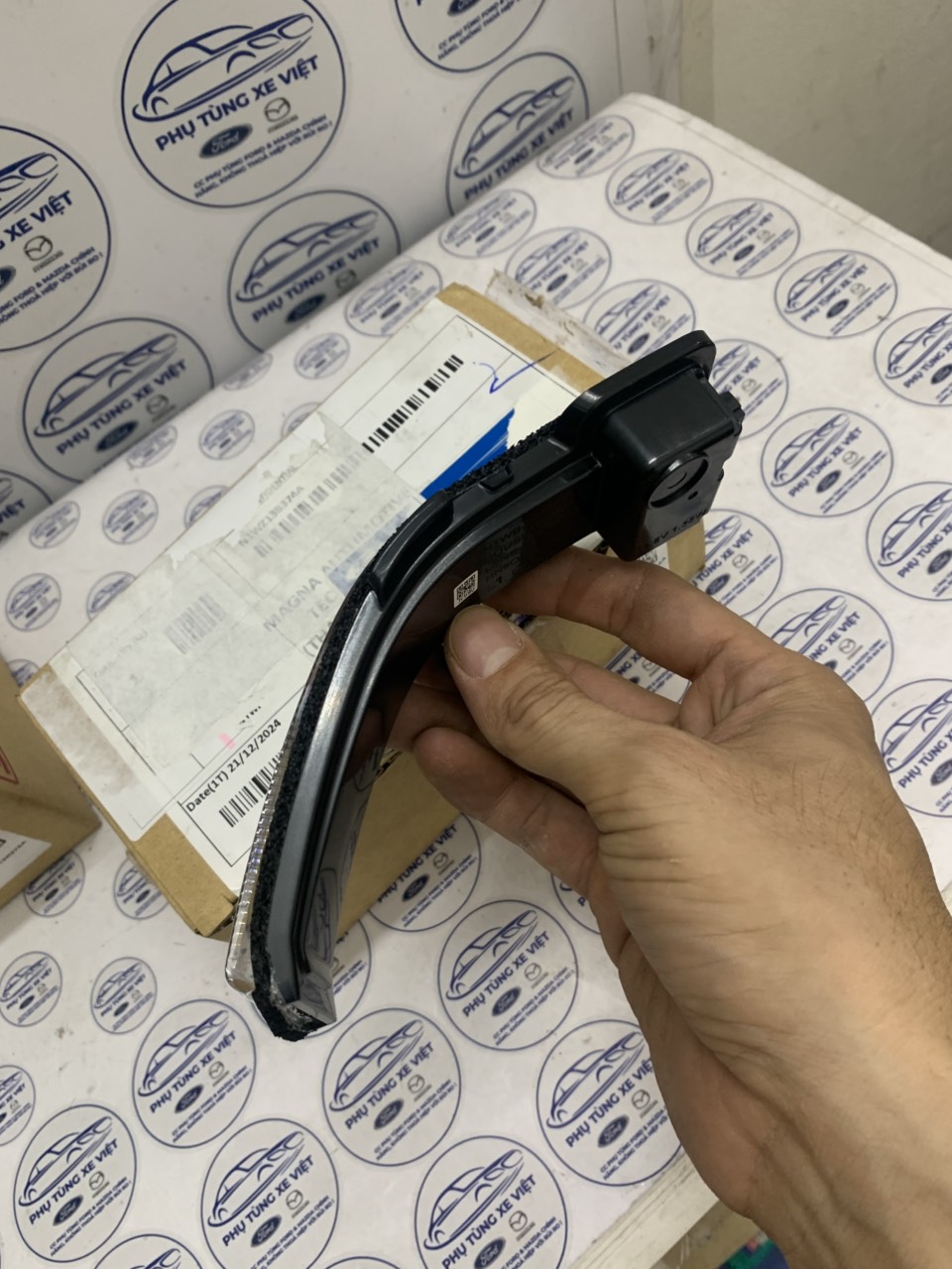 Đèn xi nhan gương Ford Everest 2022 23 24 5 N1WZ13B375A 74A