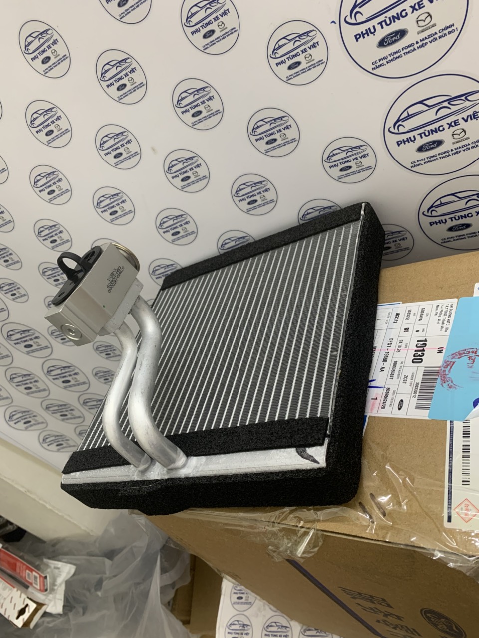 Giàn lạnh Ford Territory 2018 19 20 21 22 23 24 25 EFS119850AA