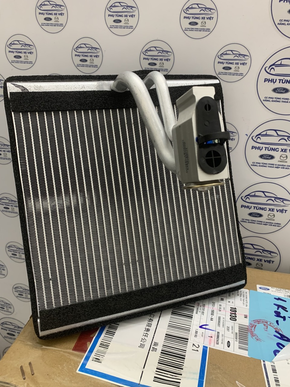 Giàn lạnh Ford Territory 2018 19 20 21 22 23 24 25 EFS119850AA