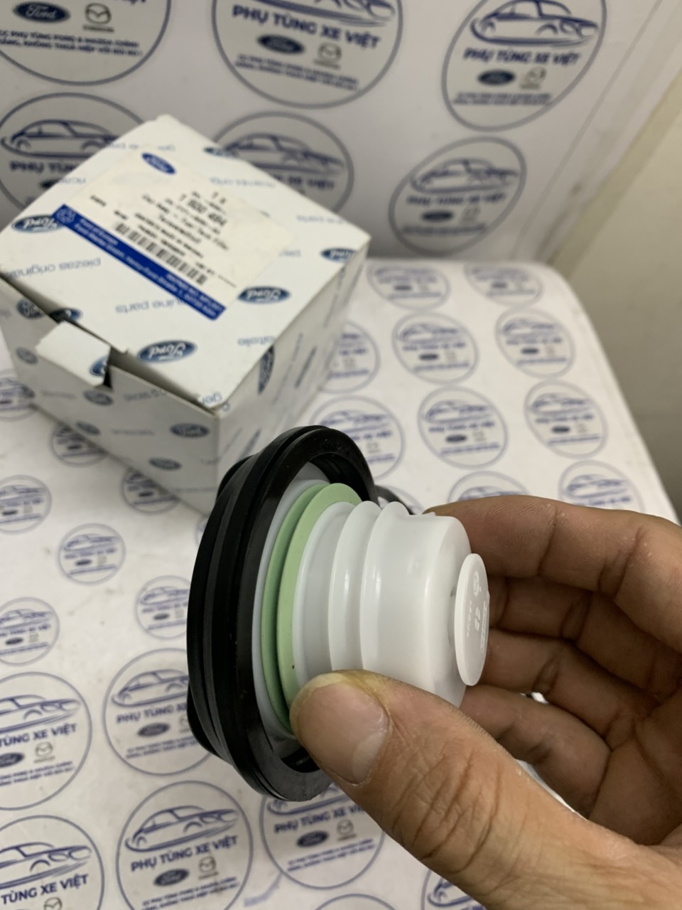 Nắp bình xăng, nắp bình nhiên liệu Focus 2005 – 2011 6G9Z9030B