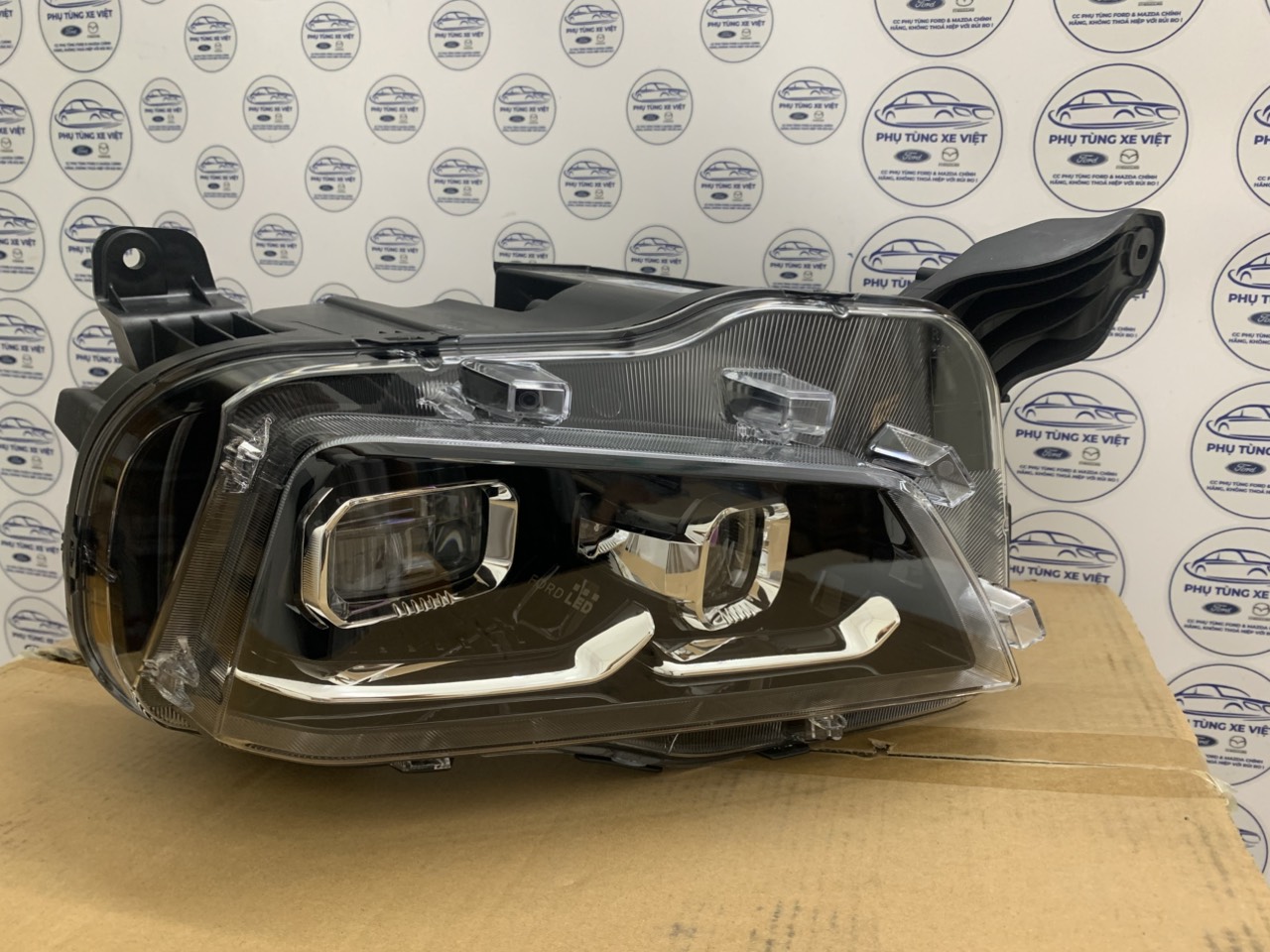 Vỏ đèn pha Territory 2022 23 24 25 NS113005BC NS1-13005-BC