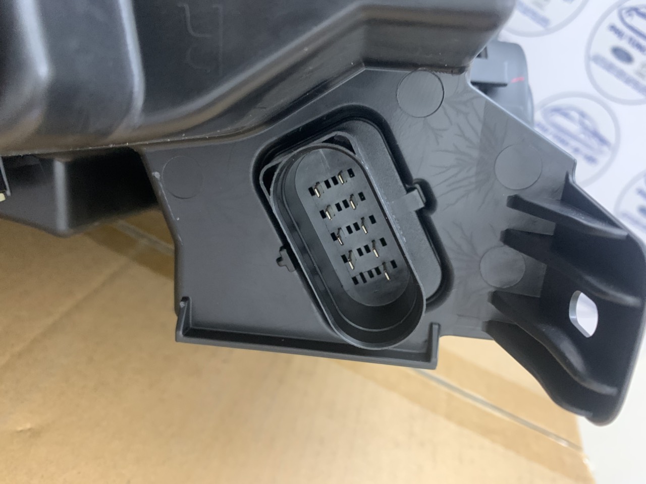 Vỏ đèn pha Territory 2022 23 24 25 NS113005BC NS1-13005-BC