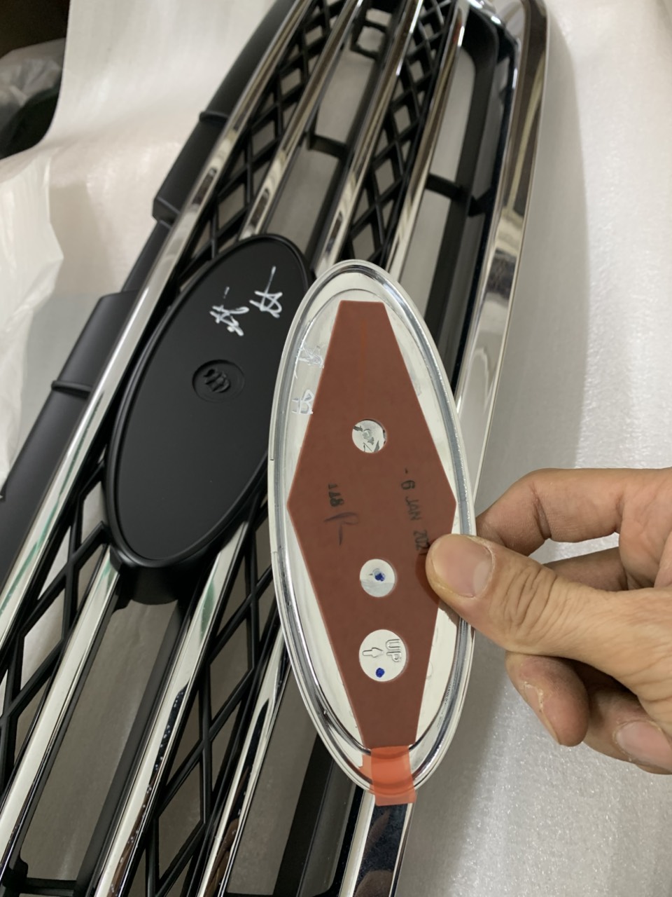 Ca lăng trước Ford Escape 2004 05 06 07 08 4E11650710AD