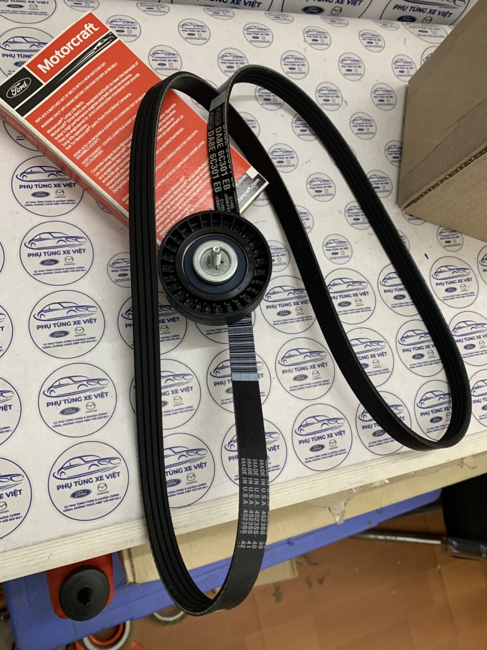 Curoa máy phát điện Ford Explorer 2016 17 18 19 DA8E6C301EB